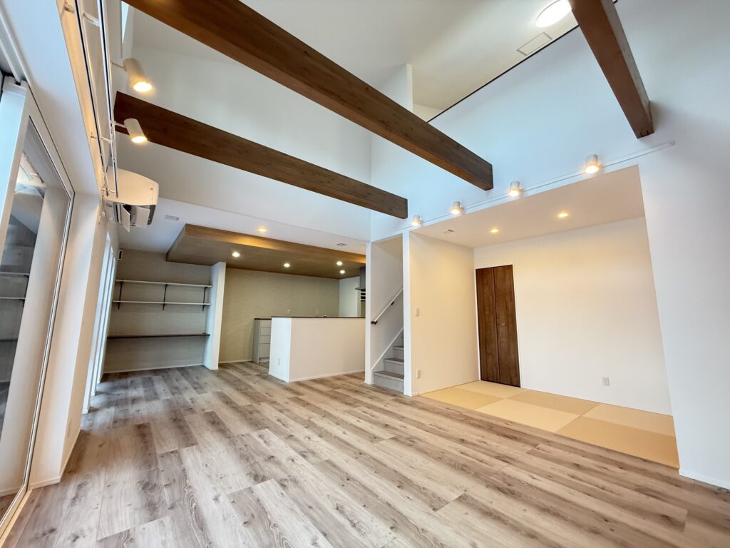 吹き抜けがある22帖LDK