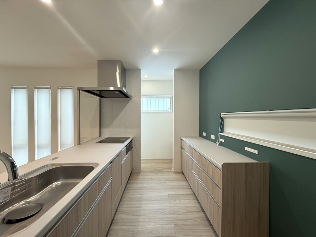 パントリー付きキッチン